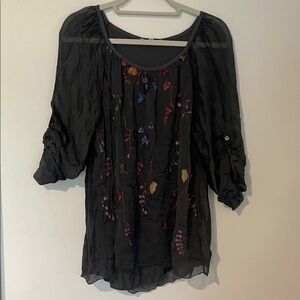 Tempo Paris Flowy Embroidered Sheer Gray Tunic Top Medium